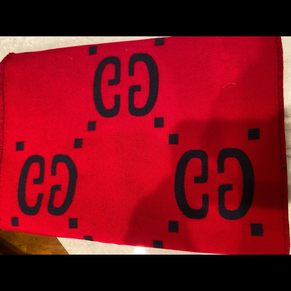 *Authentic* jacquard wool silk scarf - Picture 3 of 3